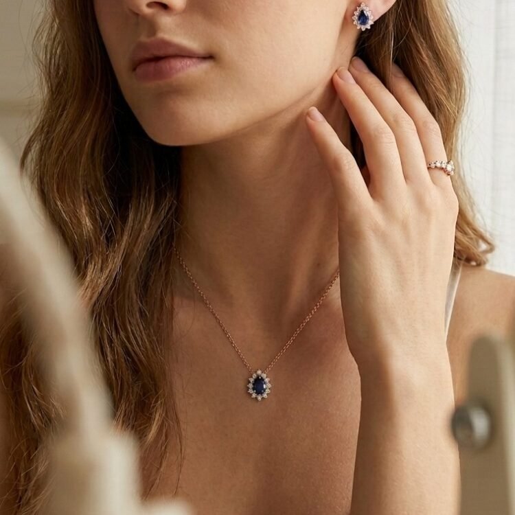 Collier Astra - AST-CO-SGE-001